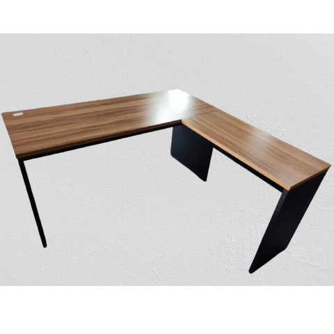 Mesa L Pé Painel - Tampo 25 mm - 1,20 m x 1,50 m - Sevilha Com Preto - Imagem 3